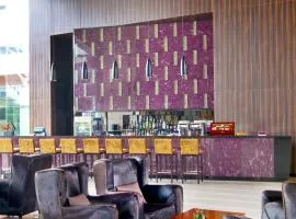 Crowne Plaza Guangzhou Huadu by IHG - Free Shuttle bus between hotel to Exhibition Center During Canton Fair