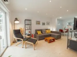 Porto Window Terrace House by Vacationy