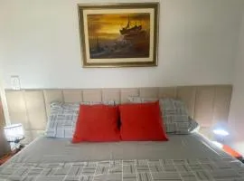 Em frente ao Polo Shopping