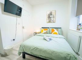Entire Private Studio - Shared accommodation โรงแรมในคาร์ดิฟฟ์