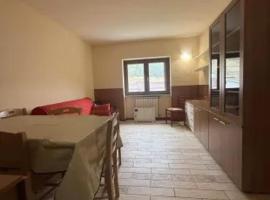 Mont Blanc -Residence Paradiso- sulle piste，羅卡拉索的飯店