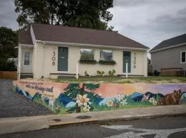 Downtown Delight King Beds Comfort & the Greenway!