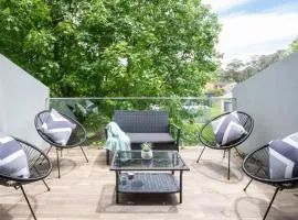 Generous 2-Bed Townhouse With A Private Balcony