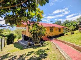 Cabaña Caracolí. Tranquilidad vía a la laguna