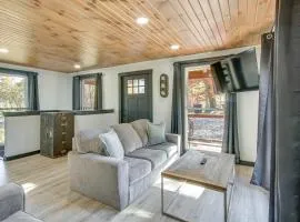 Chène Cottage Near Burr Oak Lake and Trailheads!