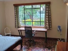 BnB chez Joep - Larger Guestroom - 8 min from UN