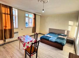 Rova Hostel, hostel v destinaci Baku