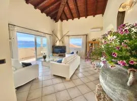 Luxury apartment Ginestra sea view with common swimming pool just 50 mt from the beach