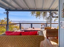 Panoramic Views! Home with Boat Slip on Clear Lake, ξενοδοχείο που δέχεται κατοικίδια σε Lucerne