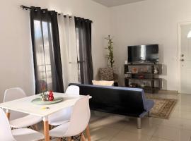 Apartamento Moderno con luz natural y balcón con vista Modern with natural light and balcony with a view, ξενοδοχείο σε Santa Rosa de Copan