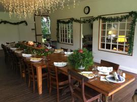 Maleny Retreat - Enjoy this Christmas with the Whole family!, ξενοδοχείο σε Booroobin