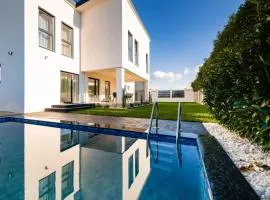 Moonlight City Villa