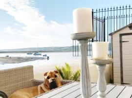 Dog-friendly Seaview Apartment, hotel pro pobyt s domácími mazlíčky v destinaci Dungarvan