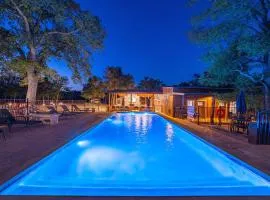 Terracotta Bliss Wimberley Retreat Sleeps 28