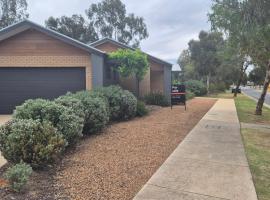 Silverwood 17th Hole Retreat, hotel en Yarrawonga