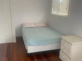 scarborough QLD private accommodation E