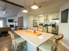 5 minute walk to the gulf course, villa en San Antonio