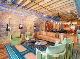 Backstage Jam - 2 Units - Walk to Broadway