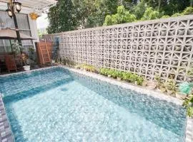 Villa Roemah Restoe Kolam Renang Private