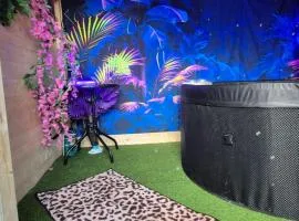 LoveRoom le moutik du bord de mer avec SPA et sauna parking gratuit