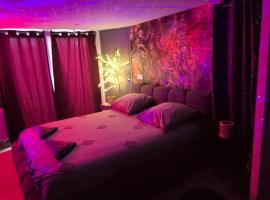 LoveRoom le moutik du bord de mer avec SPA et sauna parking gratuit, hotel v destinaci Lampaul-Plouarzel
