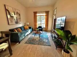 Riverwalk Luxury Haven Pool Free Parking