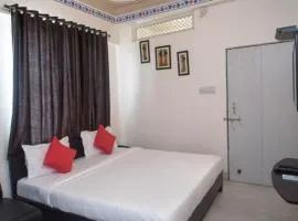 HOTEL ARAWALI UDAIPUR CITY BEST couples friendly stay