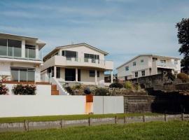 Wanaka Beachouse - stay next to the sand, hotel v destinaci New Plymouth