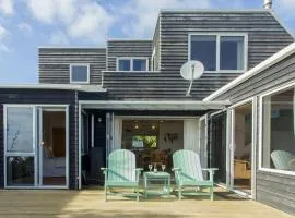 Chester Cottage Beachfront - direct ocean access