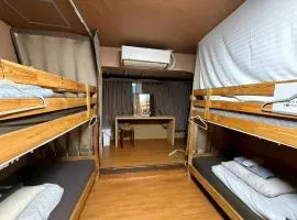 Male-only dormitory Tokyo House INN