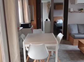 Mobil home chez Thierry et Véro, hotell sihtkohas Mimizan-Plage