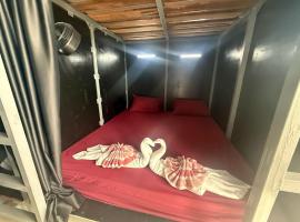 Alura Hostel，位于卡塔海滩的酒店