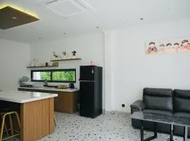 Biển tôm ốc homestay hồ bơi & BBQ garden