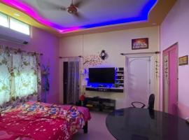 Flagship RB Homestay, hotel in Jorhāt