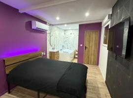 Les secrets de l Esch，位于Jezainville的酒店