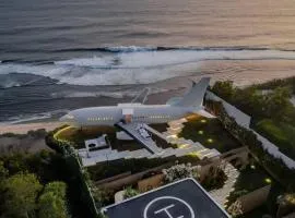 Private Jet Villa Uluwatu