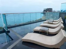 芭提雅 市中心 酒店公寓预订 无边泳池 海滩 日光浴 健身房