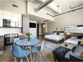 Beautiful Downtown Apartment with Parking, Laundry, & Pool