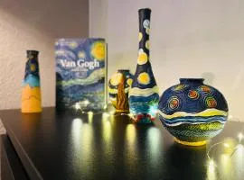 Apartment Van Gogh