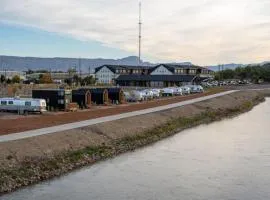 Colorado Caravan Experience: Airstream Adventure Under the Stars in Grand Junction
