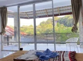 Tiga dara guest house & jungle trekking bukit Lawang