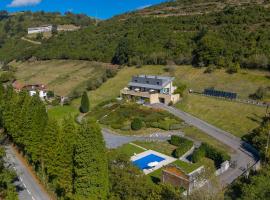 Beautiful house 15 min away from Bilbao, hotel in Llodio