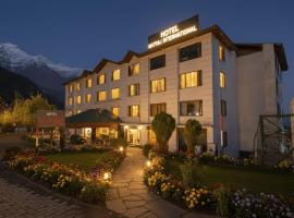 Hotel Natraj International, hotel in Patnitop