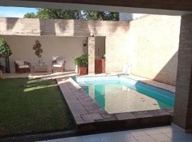 Pension los amiwuis, hotel i Asunción