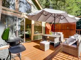 Redwoods Escape with Hot Tub Near Russian River!