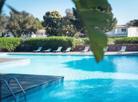 Fiori di Cala Rossa résidence hôtelière – hotel w mieście Lecci