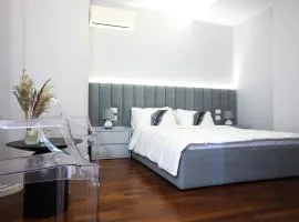 Lunarist Luxury Jacuzzi Suites - Tirana Prime Location