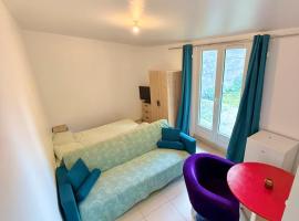 Maison Bon Séjour, hotel in Livry-Gargan