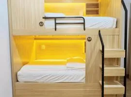 Demi Cafe and Hostel