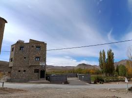 Auberge Restaurant Camping Taghzout, ξενοδοχείο σε Agoudal